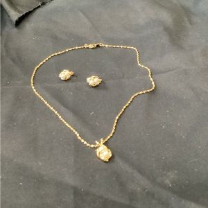 Necklace and earrings vintage , Avon , new never worn